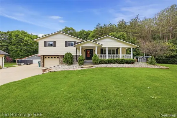 440 N Elm Grove, Lapeer, MI 48446