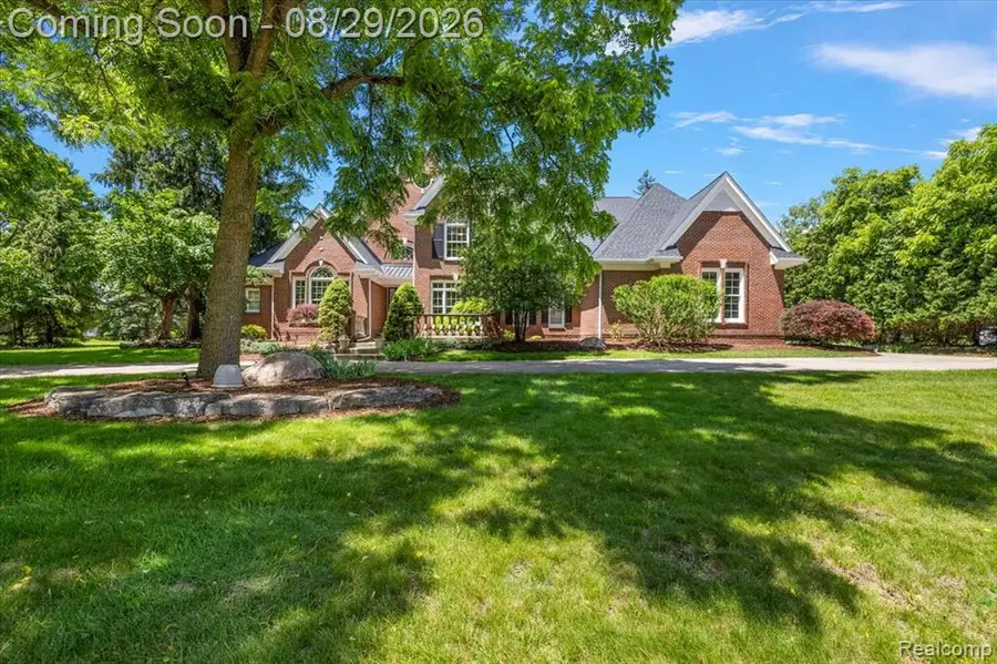 5022 Lone Pine, Bloomfield Hills, MI 48302 - #2