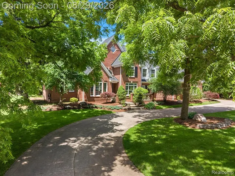 5022 Lone Pine, Bloomfield Hills, MI 48302 - #3