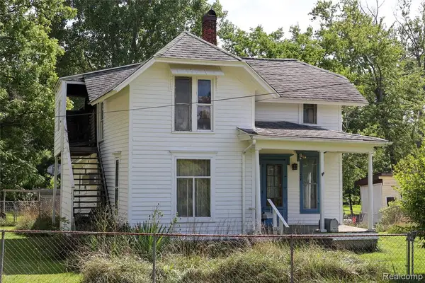 208 Baird, Holly, MI 48442