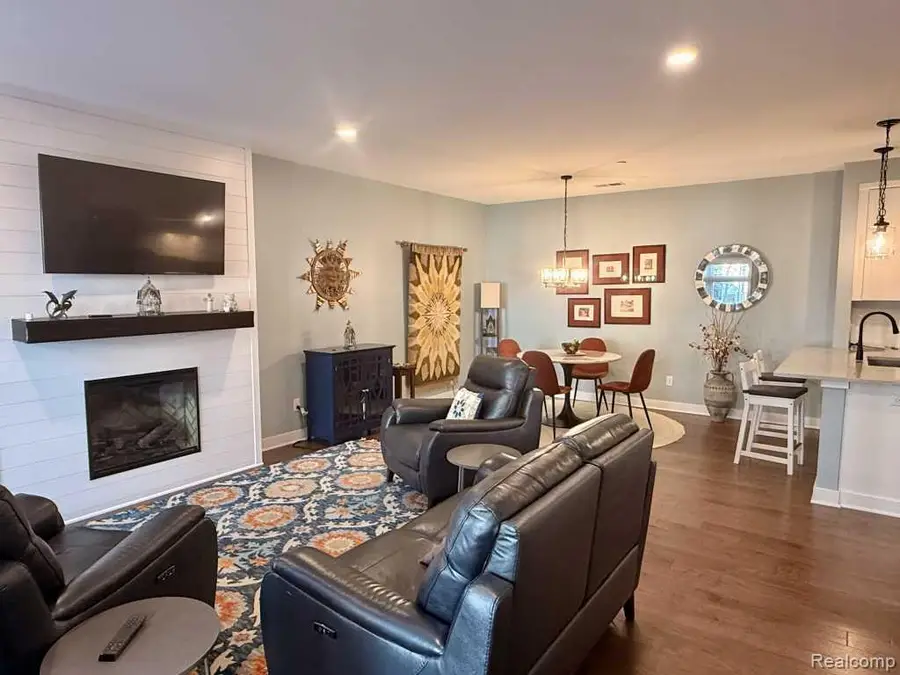 606 Boardwalk, Dexter, MI 48130 - #2