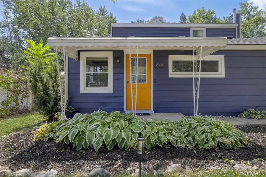 349 W Beechdale, Commerce Township, MI 48382 - #2
