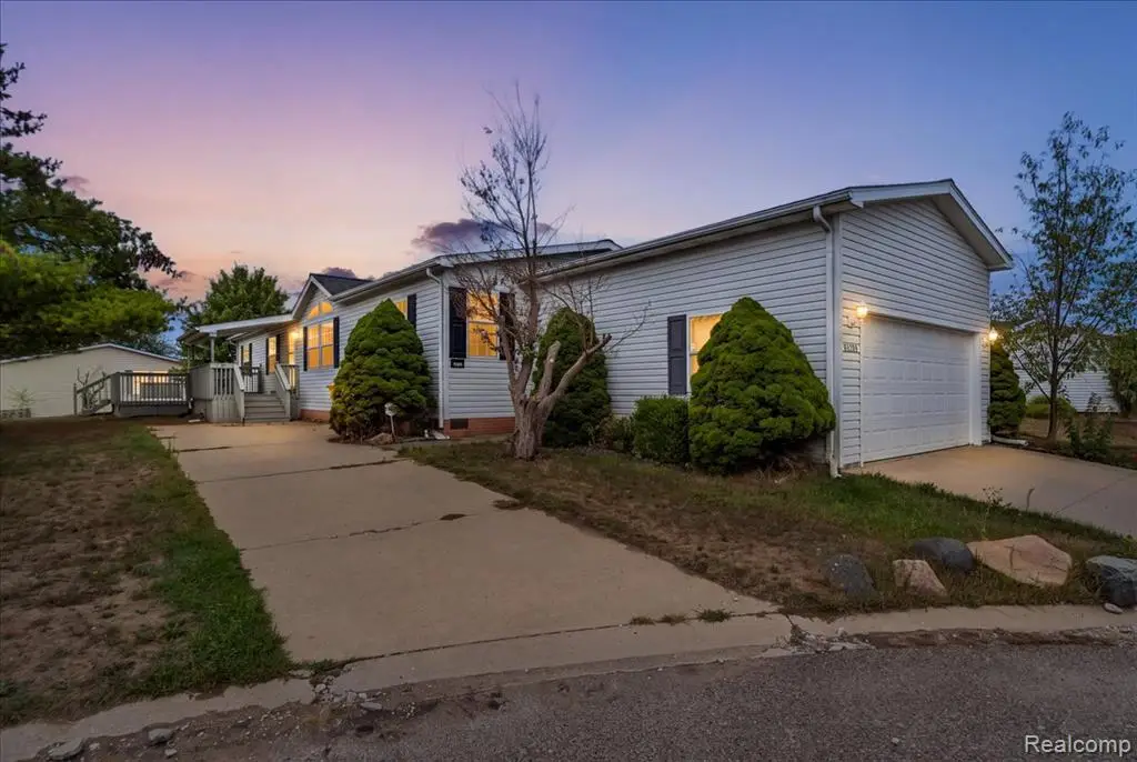 8209 Bloomsbury, Northville, MI 48167 - #1