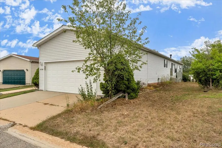 8209 Bloomsbury, Northville, MI 48167 - #2
