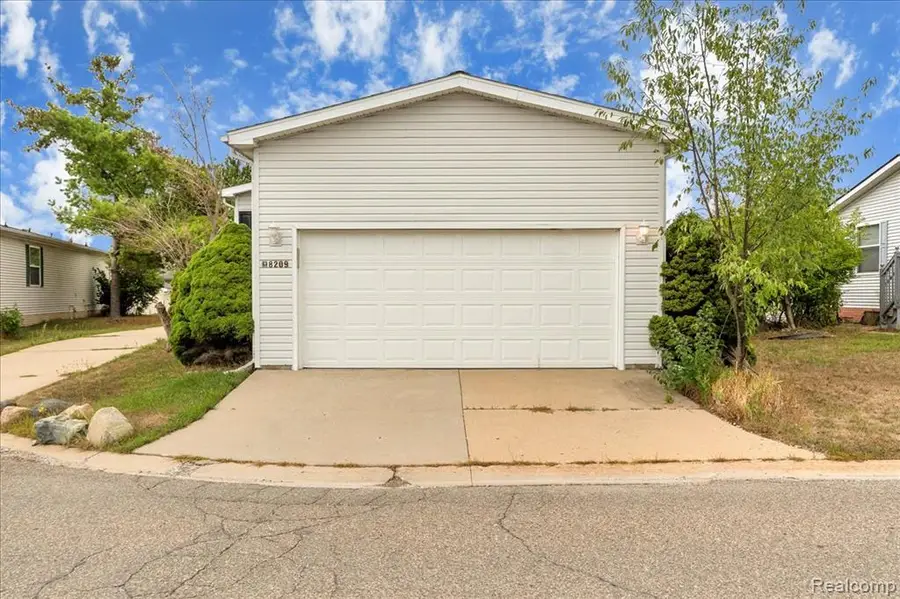 8209 Bloomsbury, Northville, MI 48167 - #3