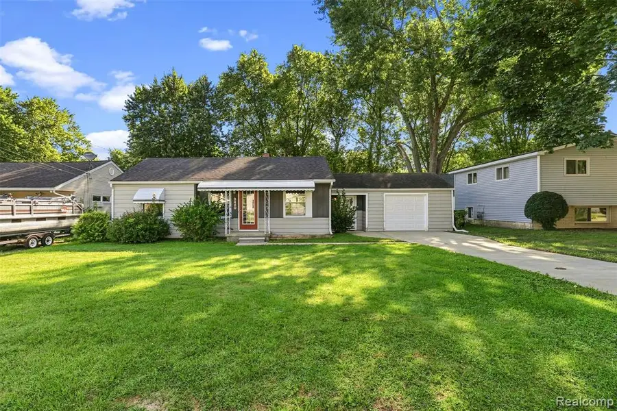 3440 Mills Acres, Flint, MI 48506 - #2