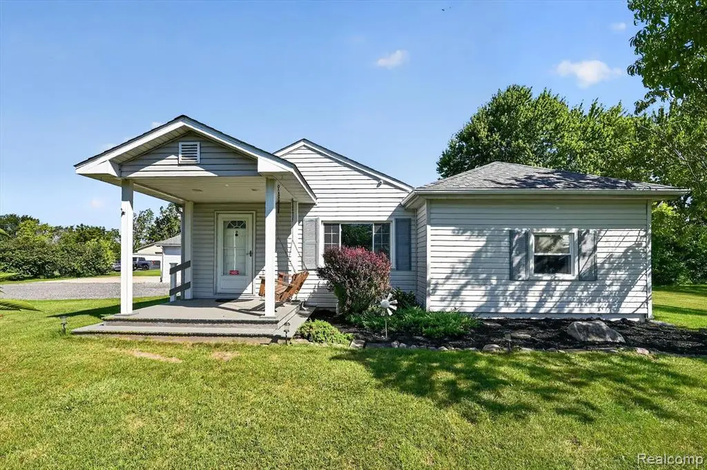 3639 Carleton Rockwood, South Rockwood, MI 48179 - #1
