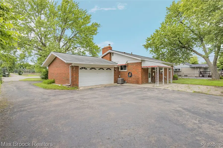31767 W 13 Mile, Farmington, MI 48334 - #3