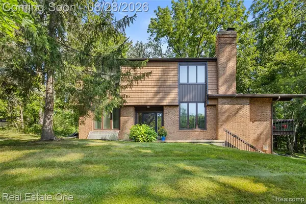 101 Wimberly, Rochester Hills, MI 48306