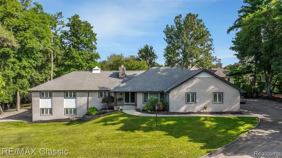 7048 Lindenmere, Bloomfield Hills, MI 48301 - #2
