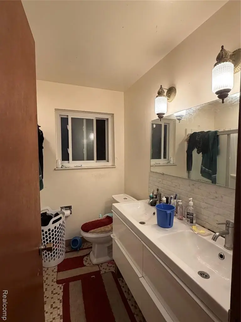 29641 Walker, Warren, MI 48092 - #3