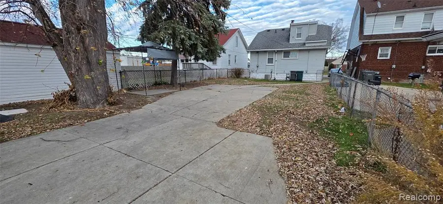 7113 Kendal, Dearborn, MI 48126 - #3