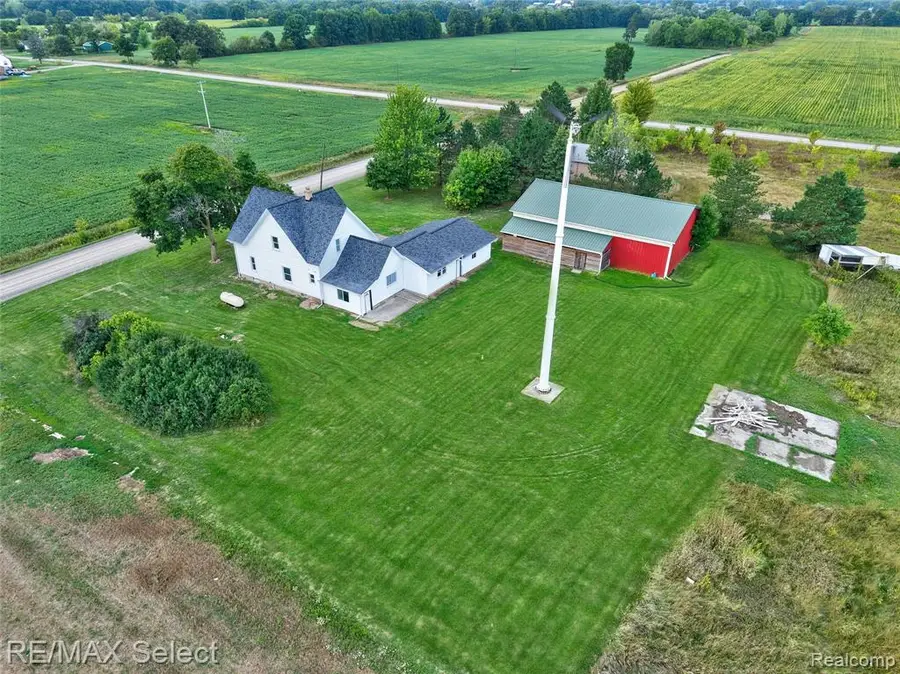 7037 Nichols, Swartz Creek, MI 48473 - #2