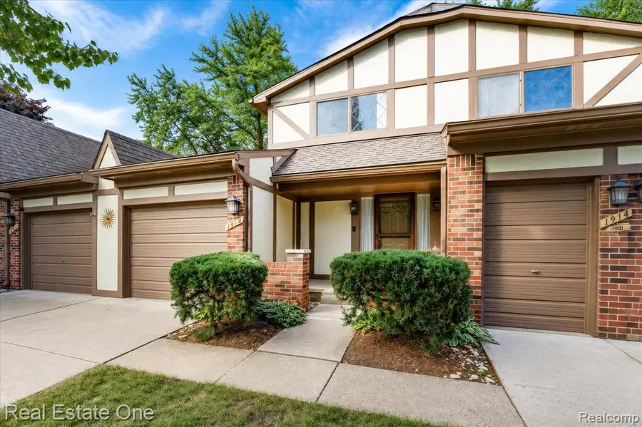 1918 Allenway #110, Rochester, MI 48309 - #3