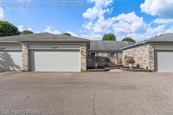 14430 Cove Creek, Shelby Twp, MI 48315