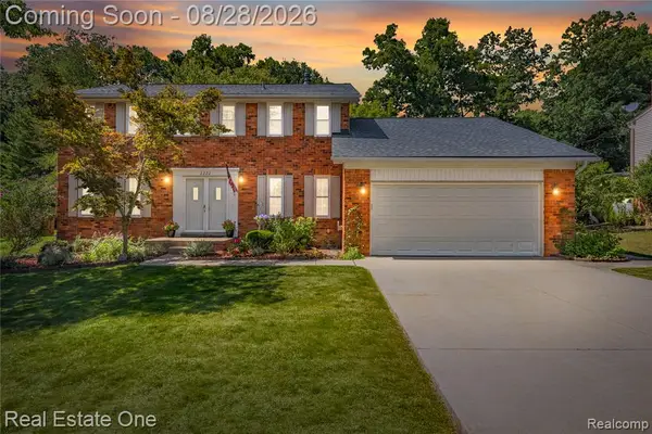 2222 Carpathian, West Bloomfield, MI 48324