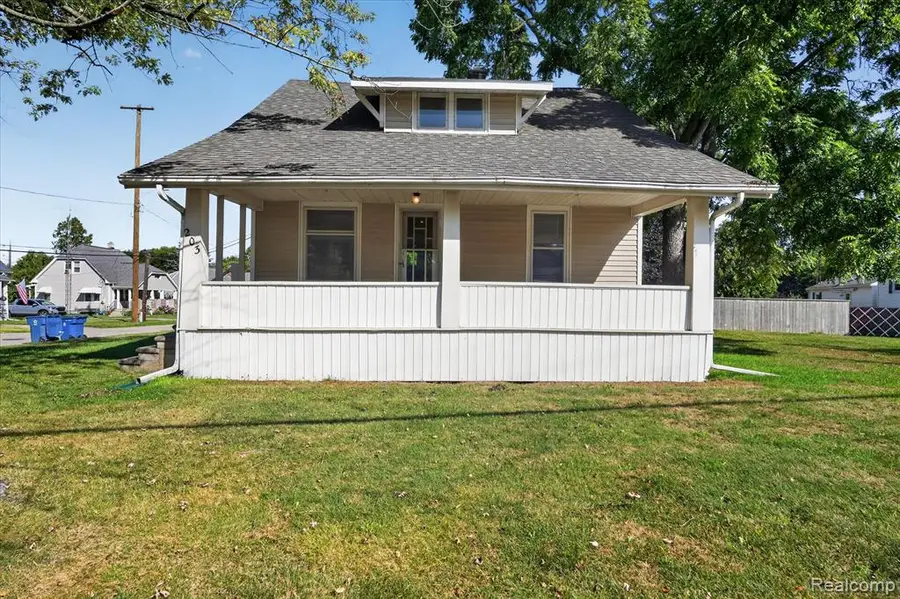 203 Center, Grand Blanc, MI 48439 - #3