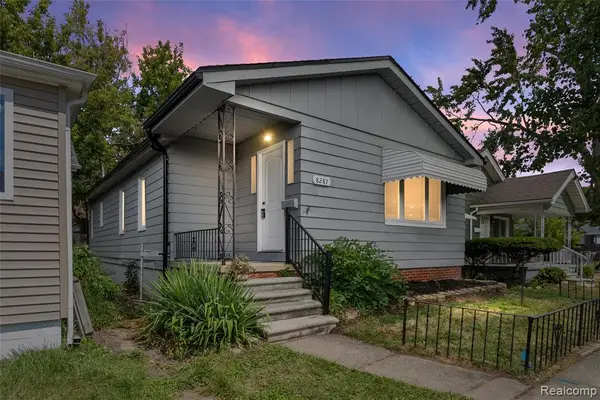 8287 Meadow, Warren, MI 48089