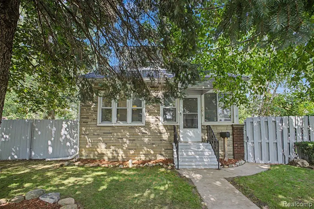 40 W Benson, Ecorse, MI 48229 - #1