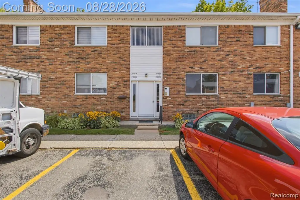 29622 Hoover, Warren, MI 48093 - #1