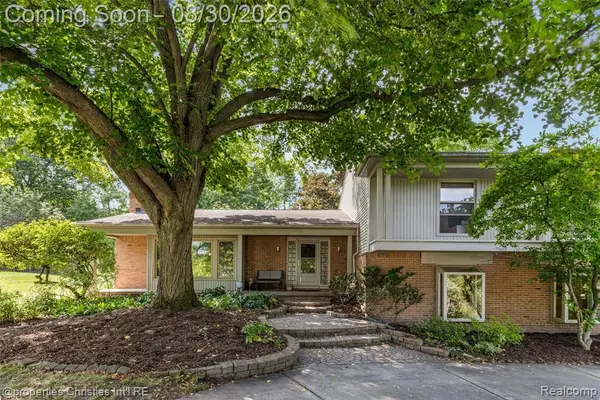 28107 New Bedford, Farmington Hills, MI 48334
