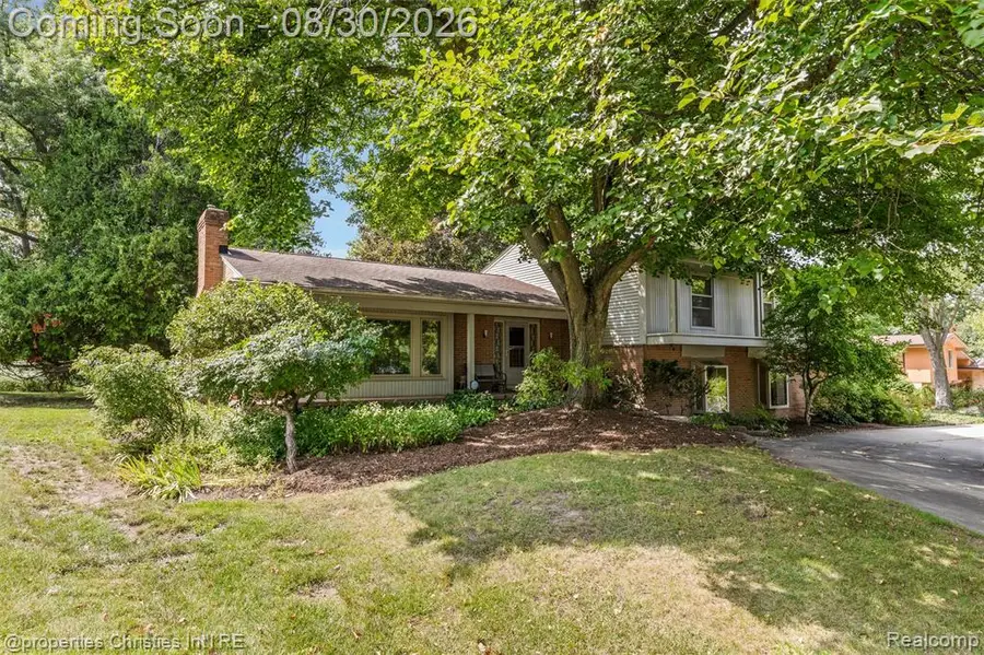 28107 New Bedford, Farmington Hills, MI 48334 - #2