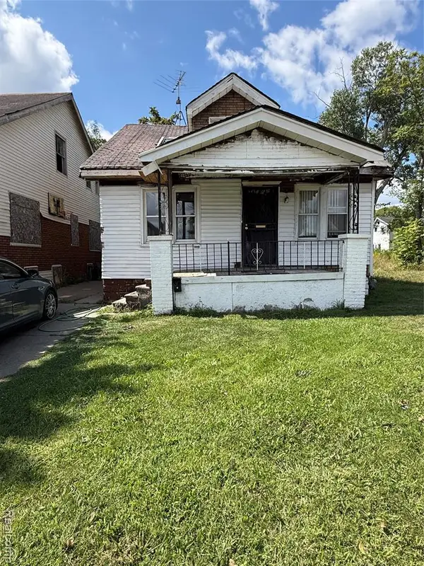19133 Omira, Detroit, MI 48203