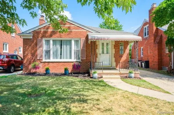 20871 Beaufait, Harper Woods, MI 48225