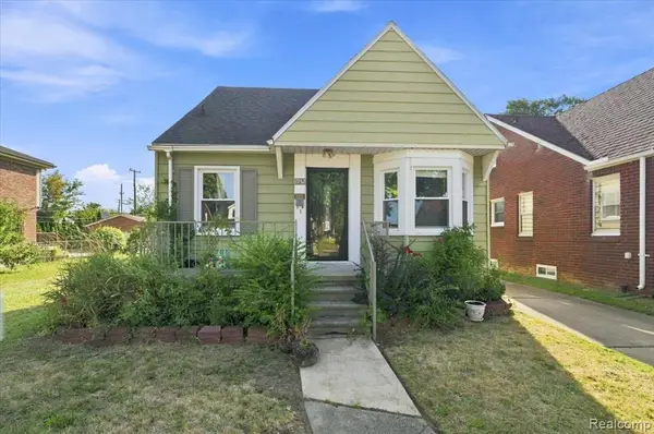 6932 Middlepointe, Dearborn, MI 48126