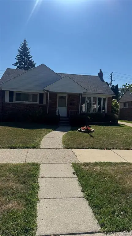 2035 Raymond, Dearborn, MI 48124