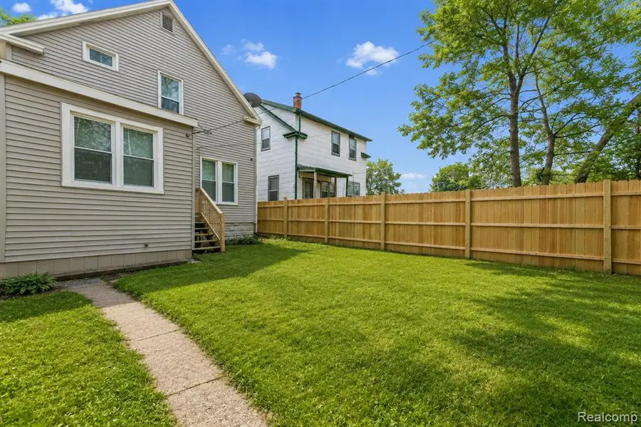 8103 E Canfield, Detroit, MI 48214 - #3