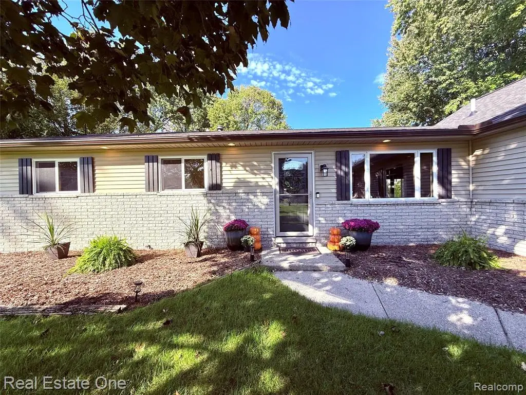 1457 Cambria, Troy, MI 48085 - #1