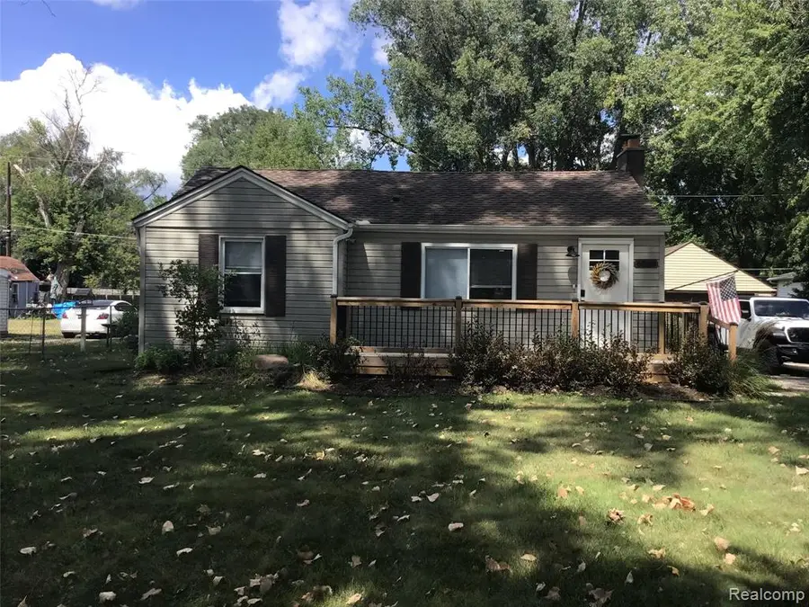 6063 Catalpa, Sterling Heights, MI 48314 - #2
