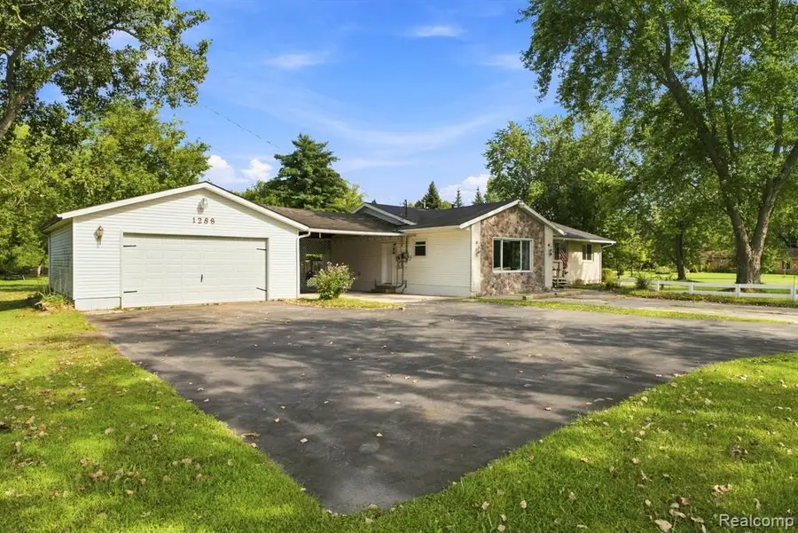 1288 40th, Port Huron, MI 48060 - #2