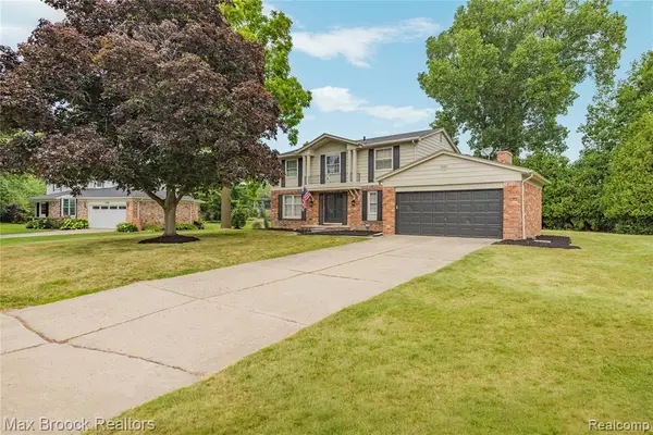 31917 Olde Franklin, Farmington, MI 48334