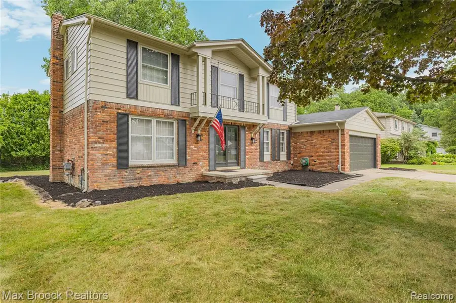 31917 Olde Franklin, Farmington, MI 48334 - #3
