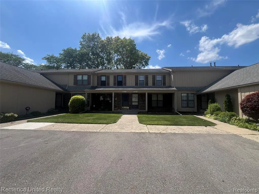 31621 Green Meadow, Warren, MI 48093 - #1