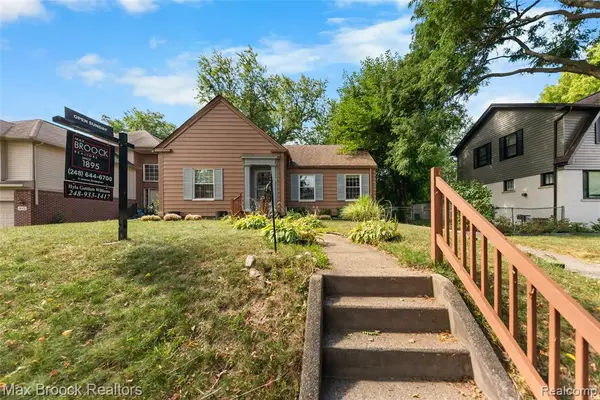 109 Wenonah, Pontiac, MI 48341