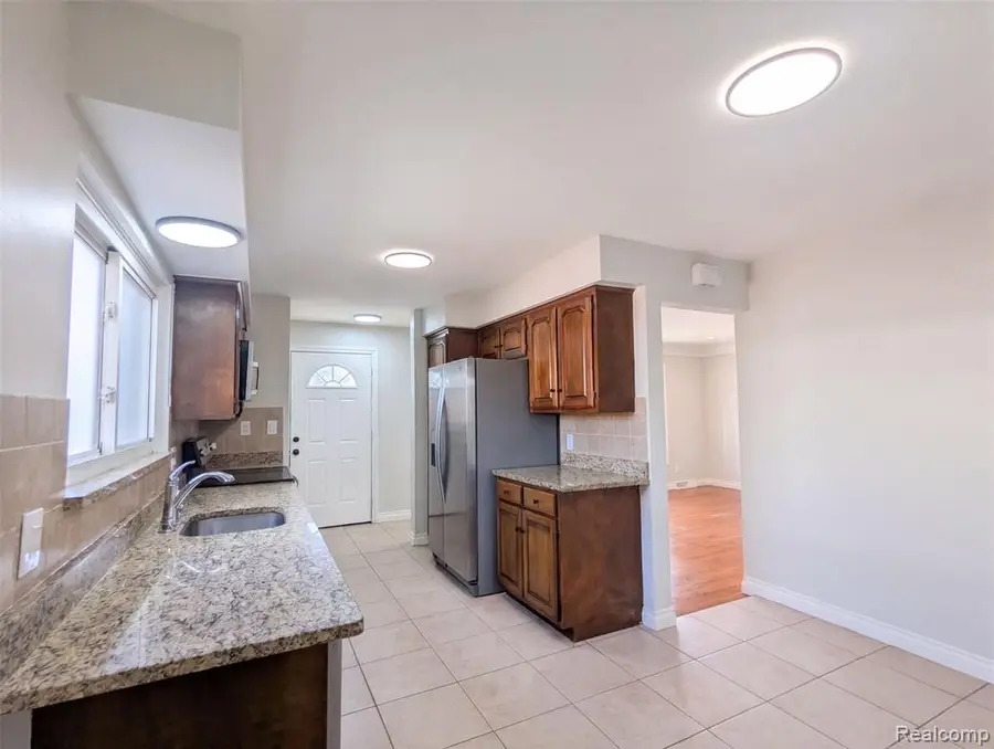 8507 Darlene, Warren, MI 48093 - #2