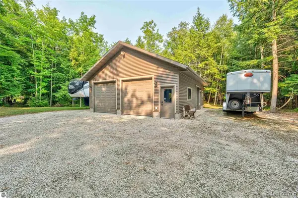 268 County Road 441, Manistique, MI 49854