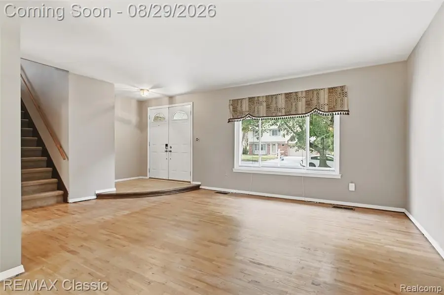 9347 Westbury, Plymouth, MI 48170 - #2
