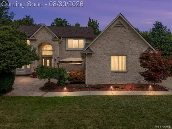 37570 Dale, New Boston, MI 48164