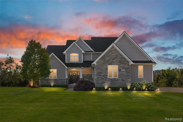 305 Baintree, Brighton, MI 48114