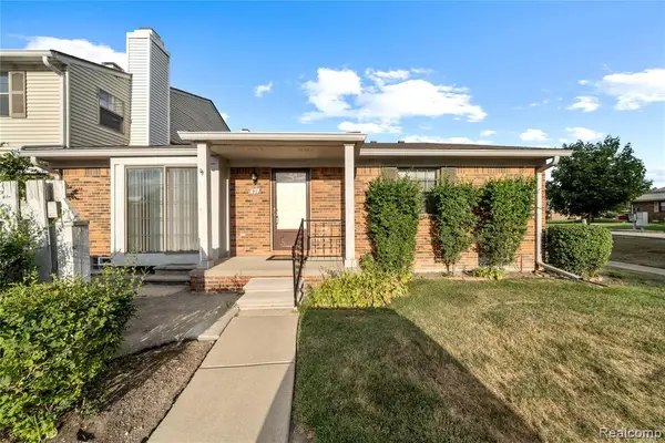 2101 Vine #90, Canton, MI 48188