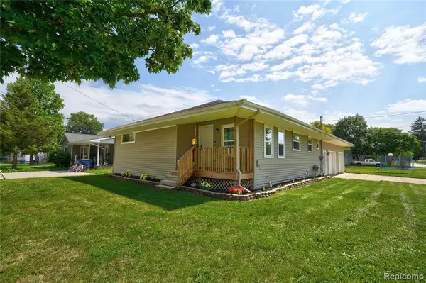 215 W Williams, Corunna, MI 48817