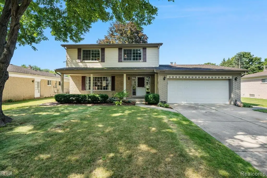 32229 Cambridge, Warren, MI 48093 - #1