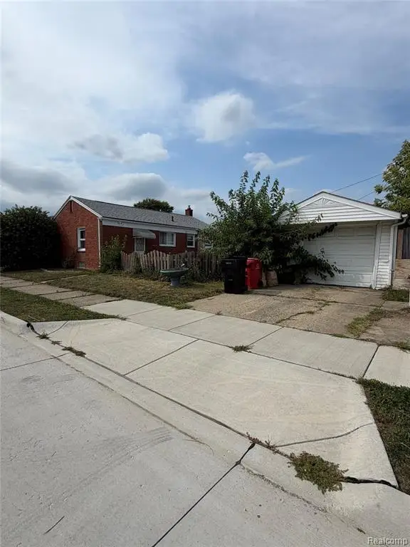 28302 Edward, Roseville, MI 48066 - #3