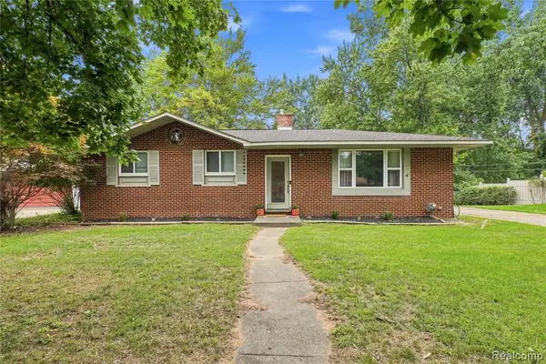 14474 Swanee Beach, Fenton, MI 