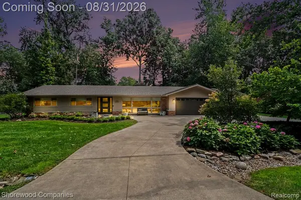 3144 Upton, Troy, MI 48084
