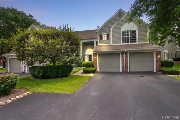 1918 Eagle Pointe, Bloomfield Hills, MI 48304